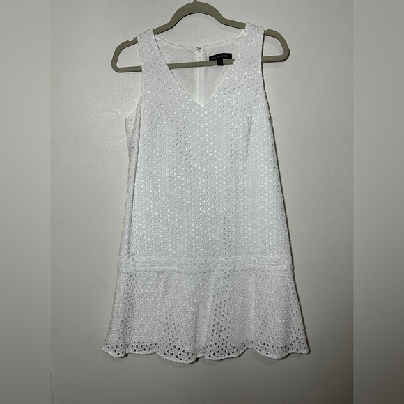 White Eyelet Crochet Peplum Sleeveless V-neck Dress Size Small Cottagecore - Picture 3 of 9